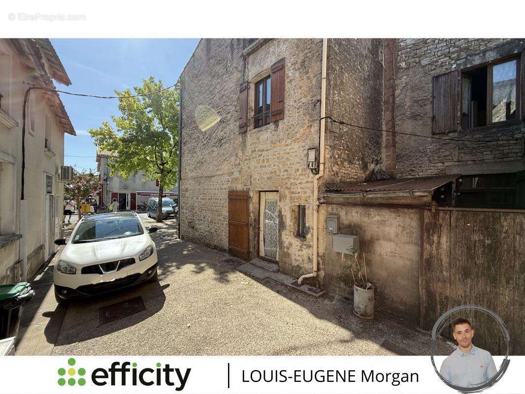 Appartement à CHEF-BOUTONNE