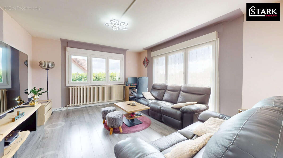 Maison à CHALONVILLARS