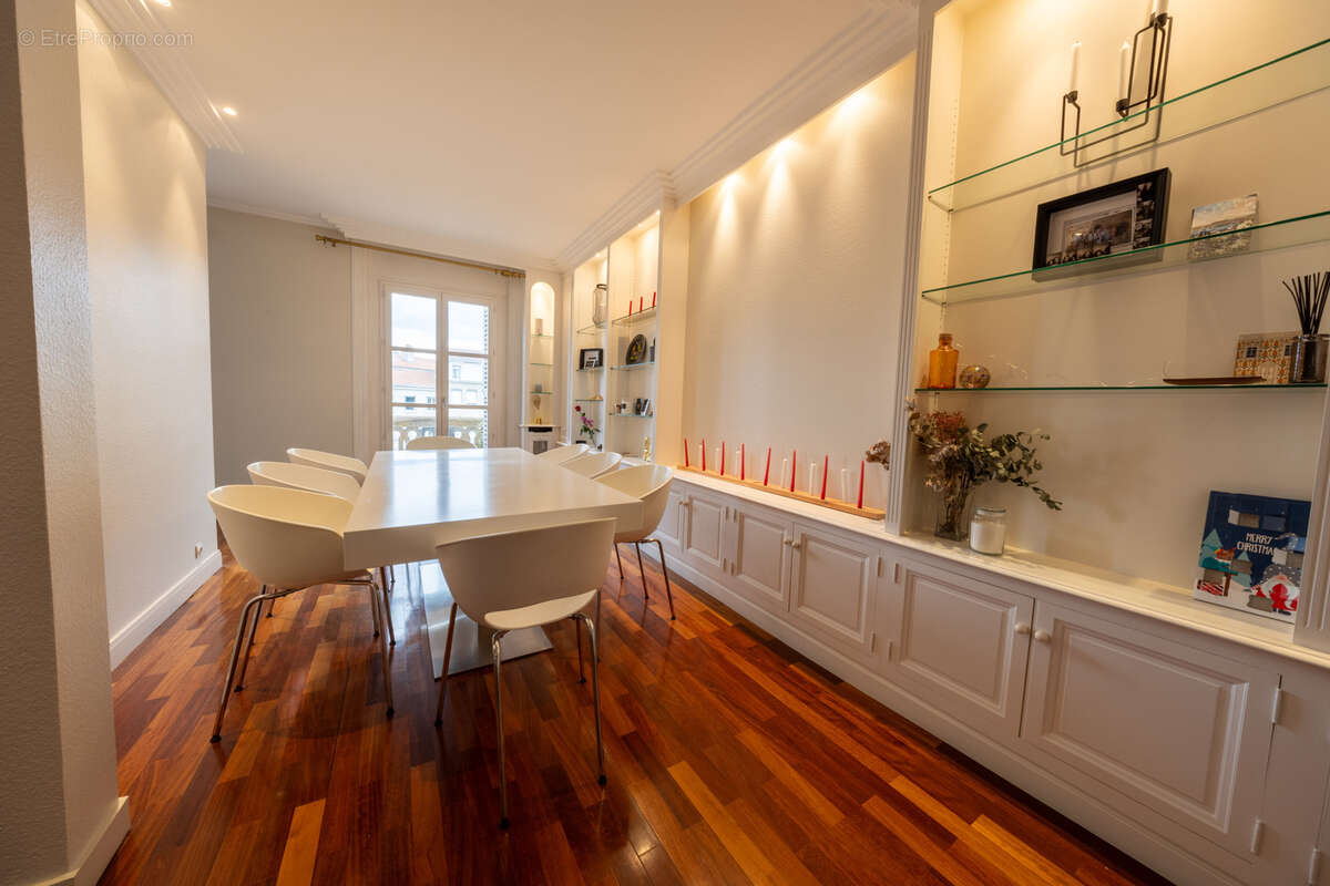 Appartement à SAINT-ETIENNE