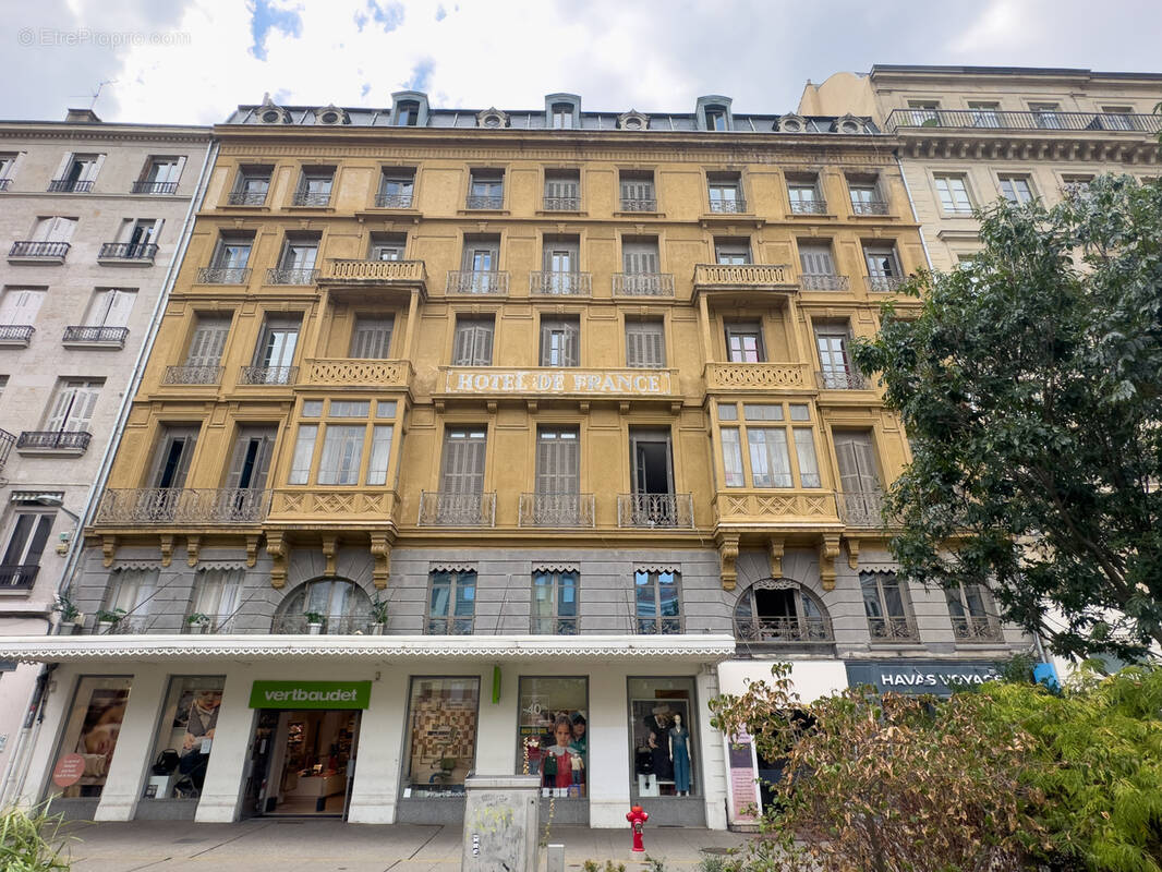 Appartement à SAINT-ETIENNE