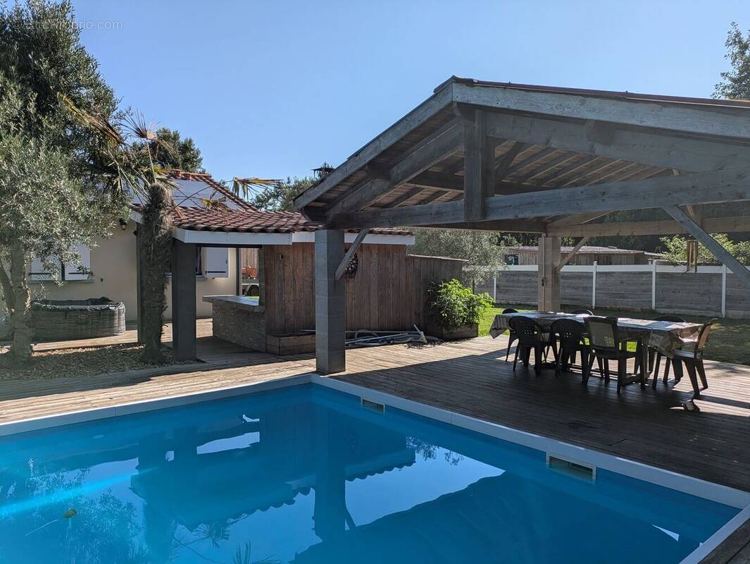 Maison à SAUGNACQ-ET-MURET