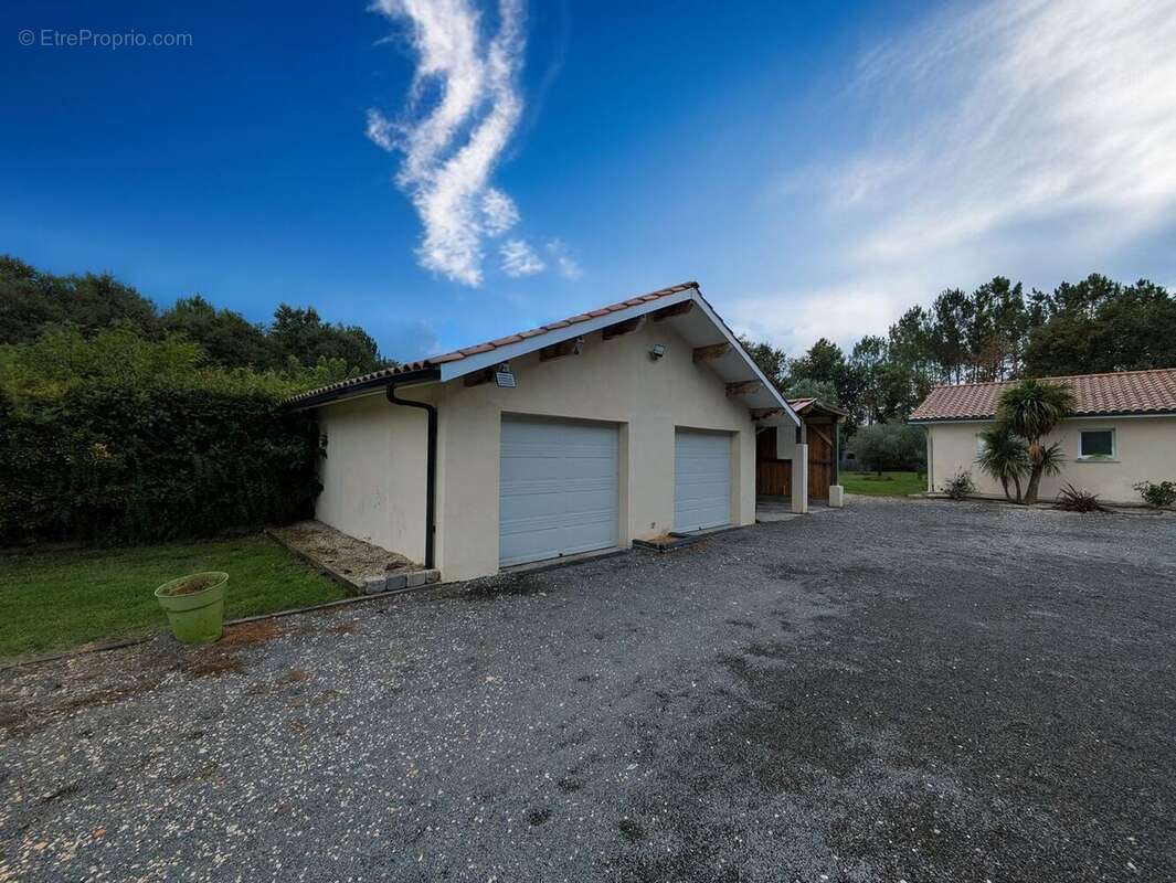 Maison à SAUGNACQ-ET-MURET