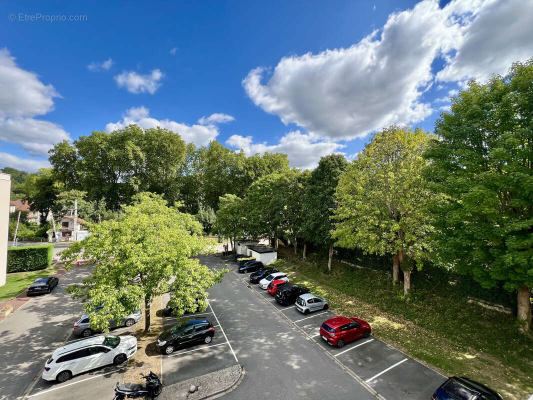 Appartement à JOUY-EN-JOSAS
