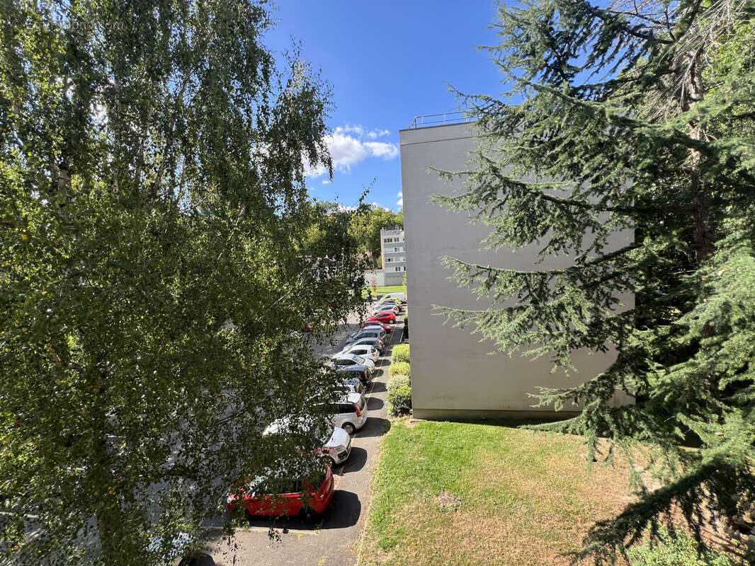 Appartement à JOUY-EN-JOSAS