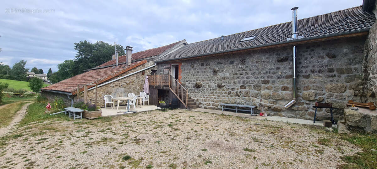 Maison à SAINT-AGREVE