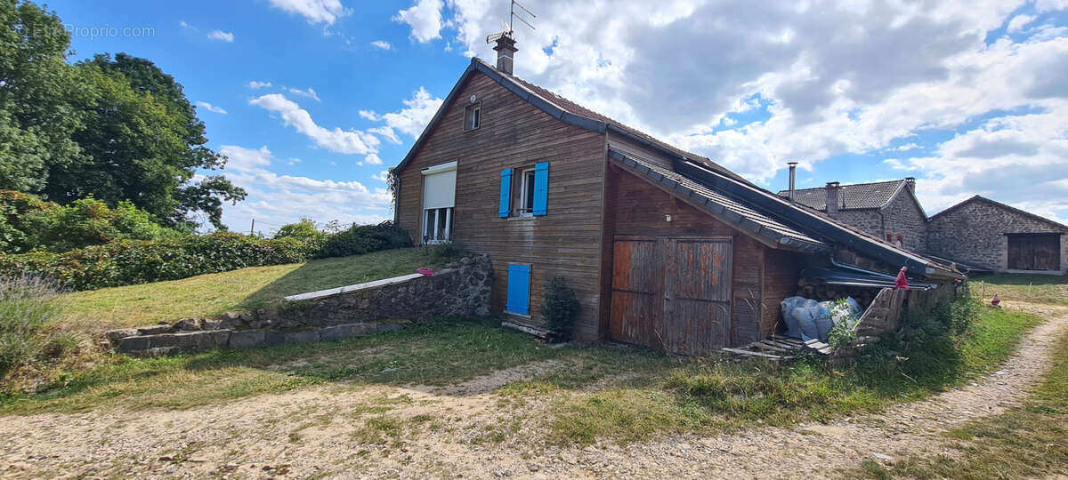 Maison à SAINT-AGREVE