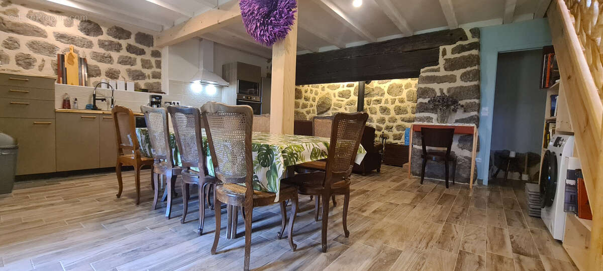 Maison à SAINT-AGREVE