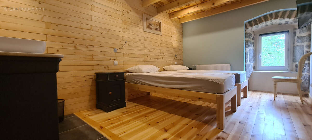 Maison à SAINT-AGREVE