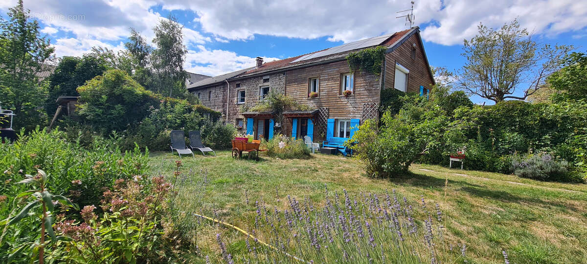 Maison à SAINT-AGREVE