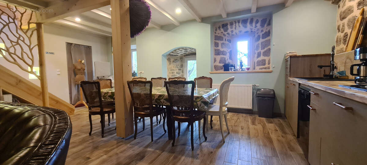 Maison à SAINT-AGREVE