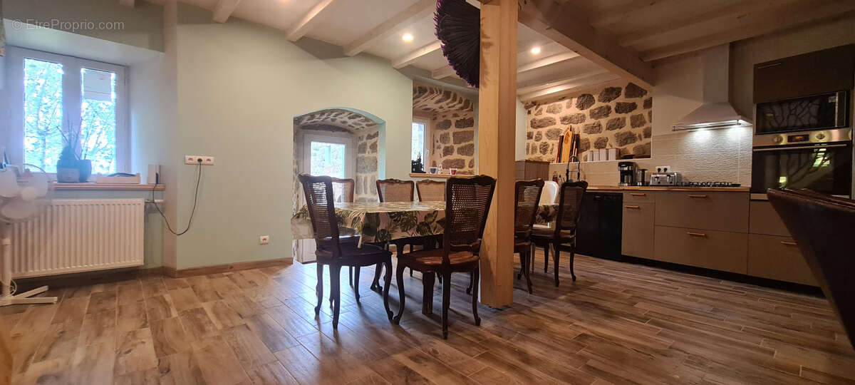 Maison à SAINT-AGREVE