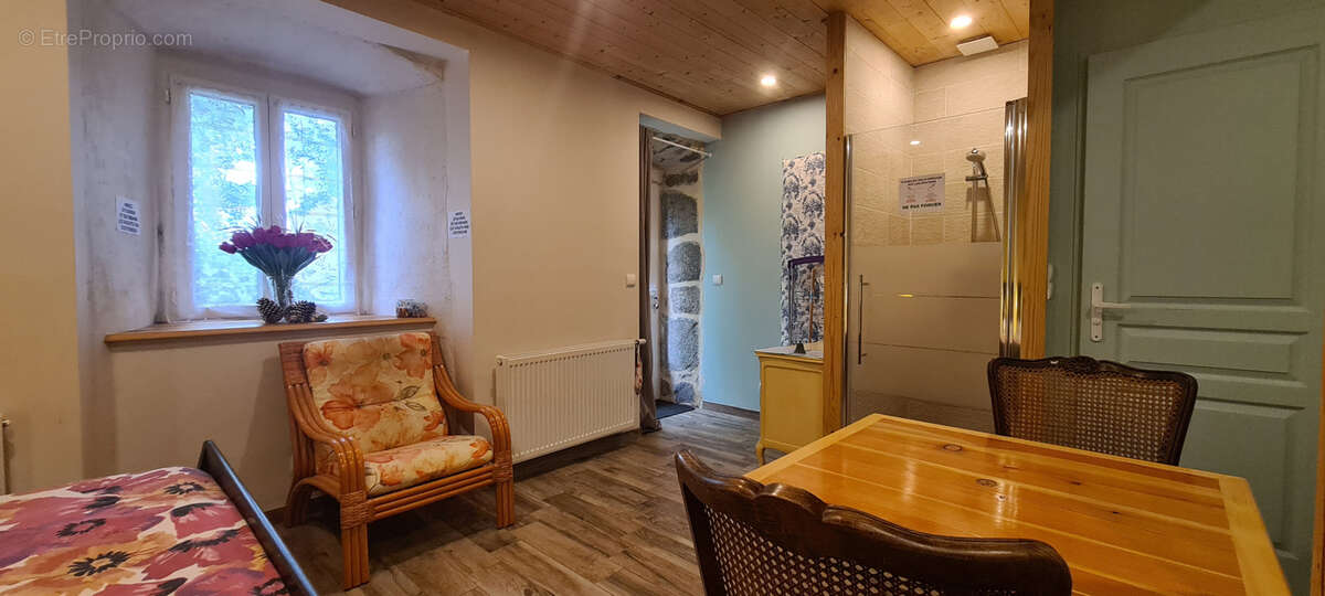 Maison à SAINT-AGREVE