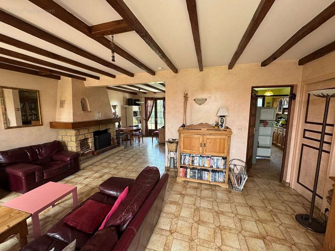 Maison à SAINT-NOM-LA-BRETECHE