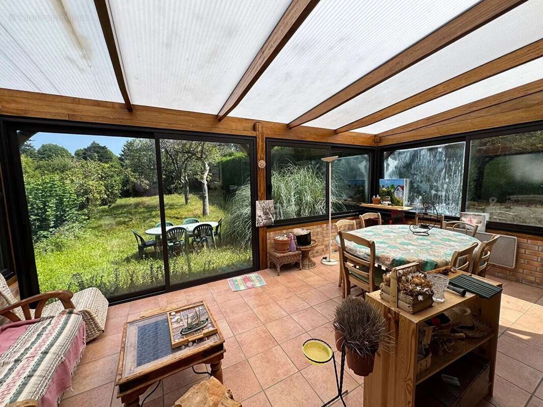 Maison à SAINT-NOM-LA-BRETECHE