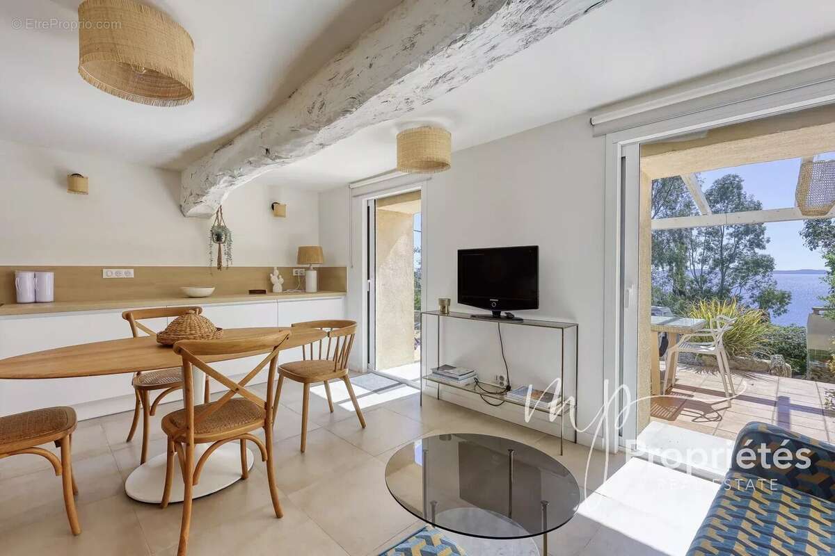 Maison à RAYOL-CANADEL-SUR-MER