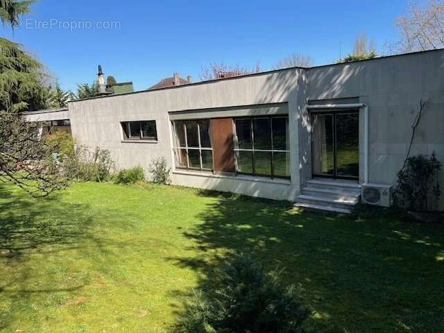 Maison à SAINT-CLOUD