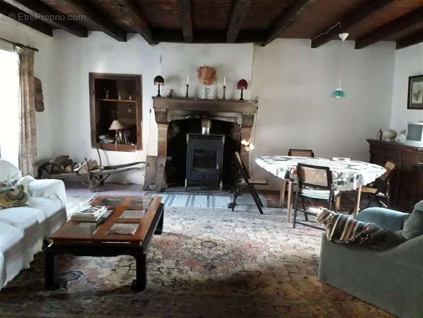 Maison à SAINT-CHRISTOPHE