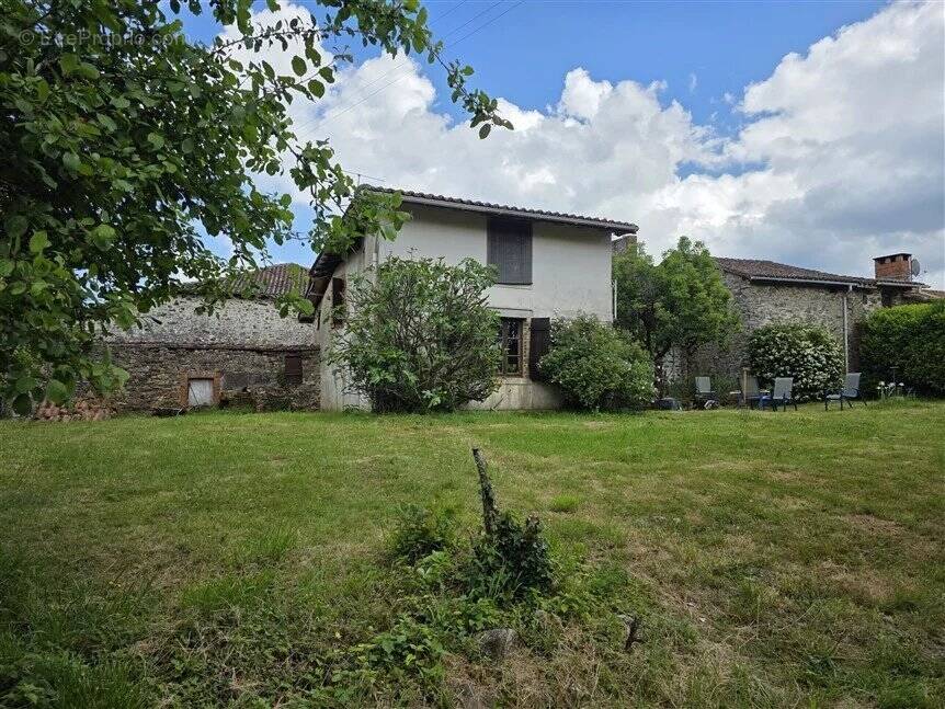 Maison à SAINT-CHRISTOPHE