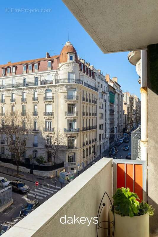 Appartement à MARSEILLE-8E
