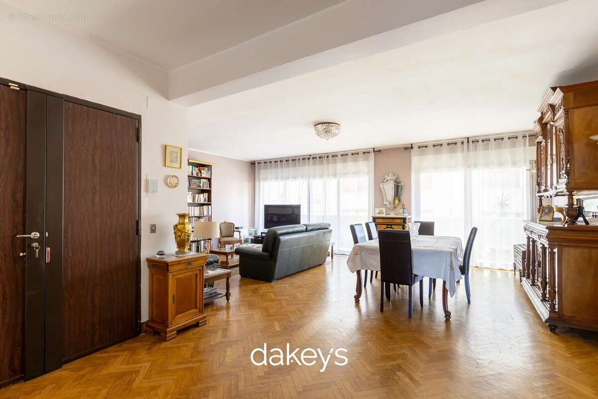 Appartement à MARSEILLE-8E