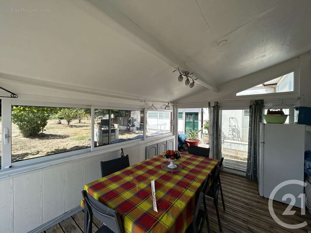 Maison à CAMPS-SUR-L&#039;ISLE