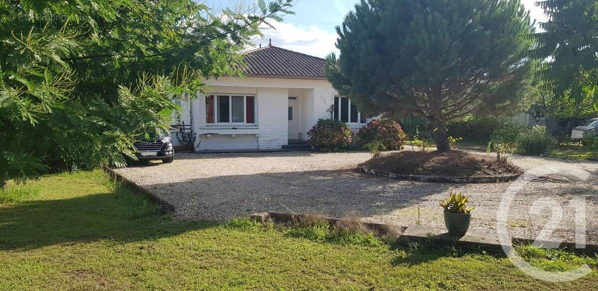 Maison à CAMPS-SUR-L&#039;ISLE