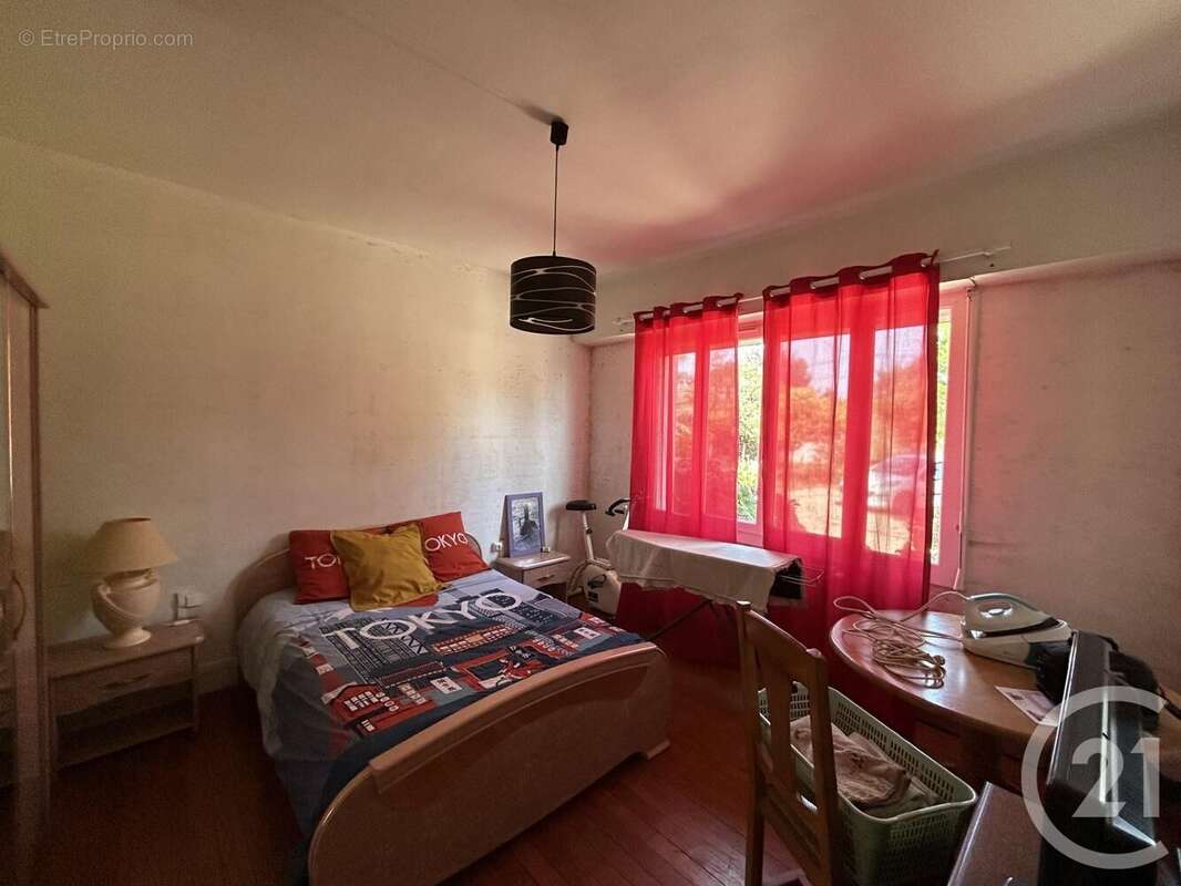 Maison à CAMPS-SUR-L&#039;ISLE