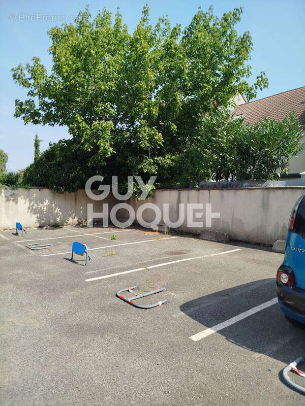 Parking à LIMEIL-BREVANNES