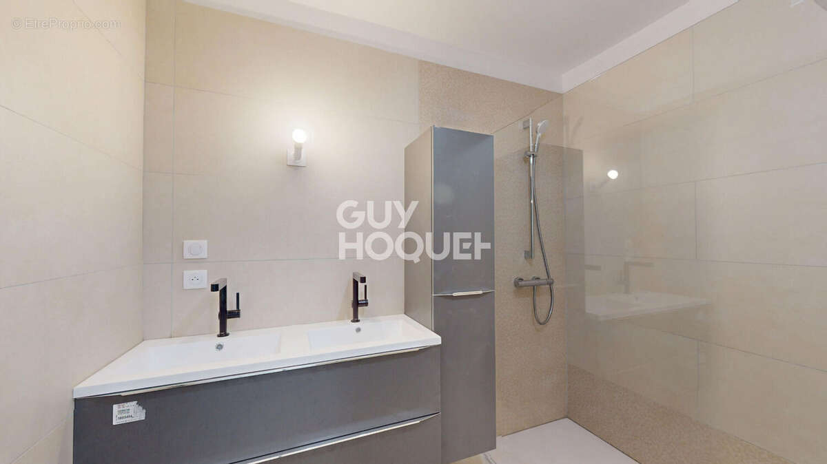 Appartement à BARBERAZ