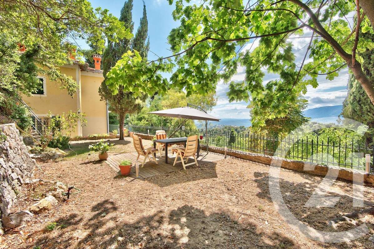 Terrain à ASPREMONT