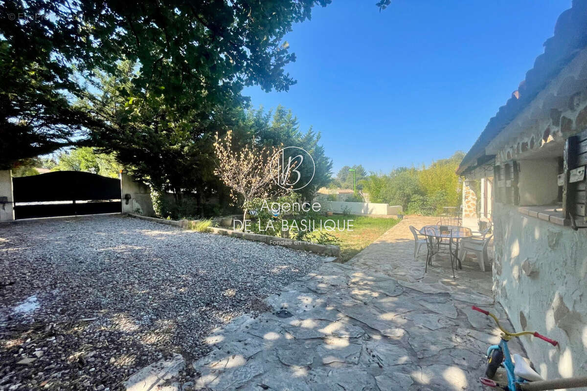 Maison à SAINT-MAXIMIN-LA-SAINTE-BAUME