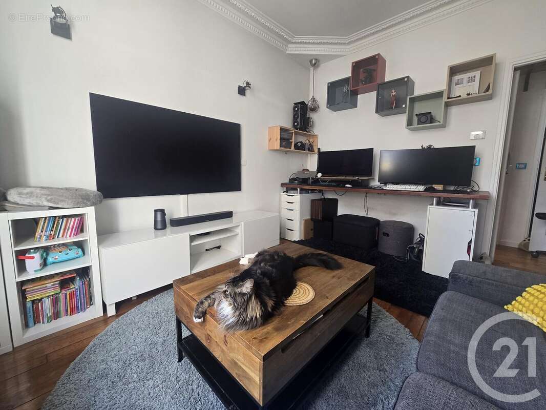 Appartement à PARIS-14E