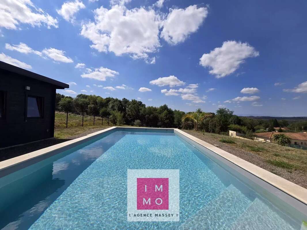 Maison à POUYASTRUC