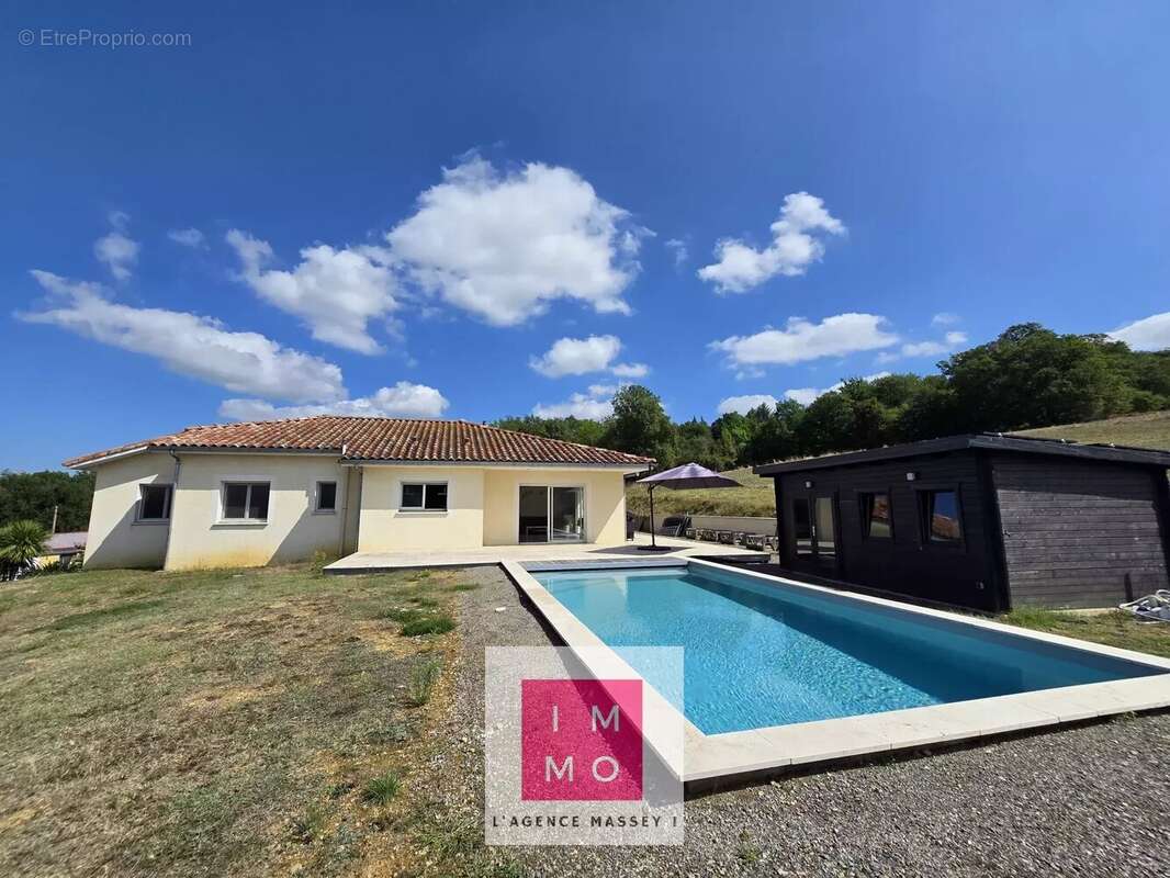 Maison à POUYASTRUC