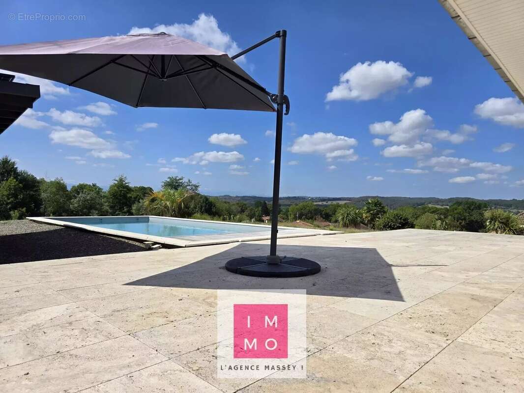 Maison à POUYASTRUC