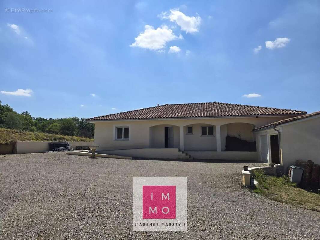 Maison à POUYASTRUC