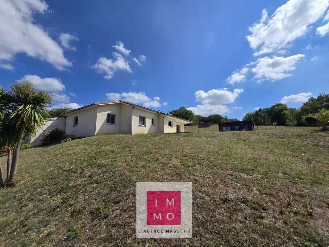 Maison à POUYASTRUC