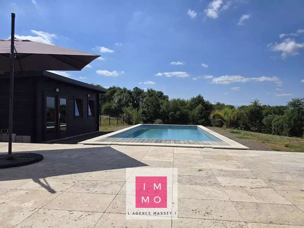 Maison à POUYASTRUC