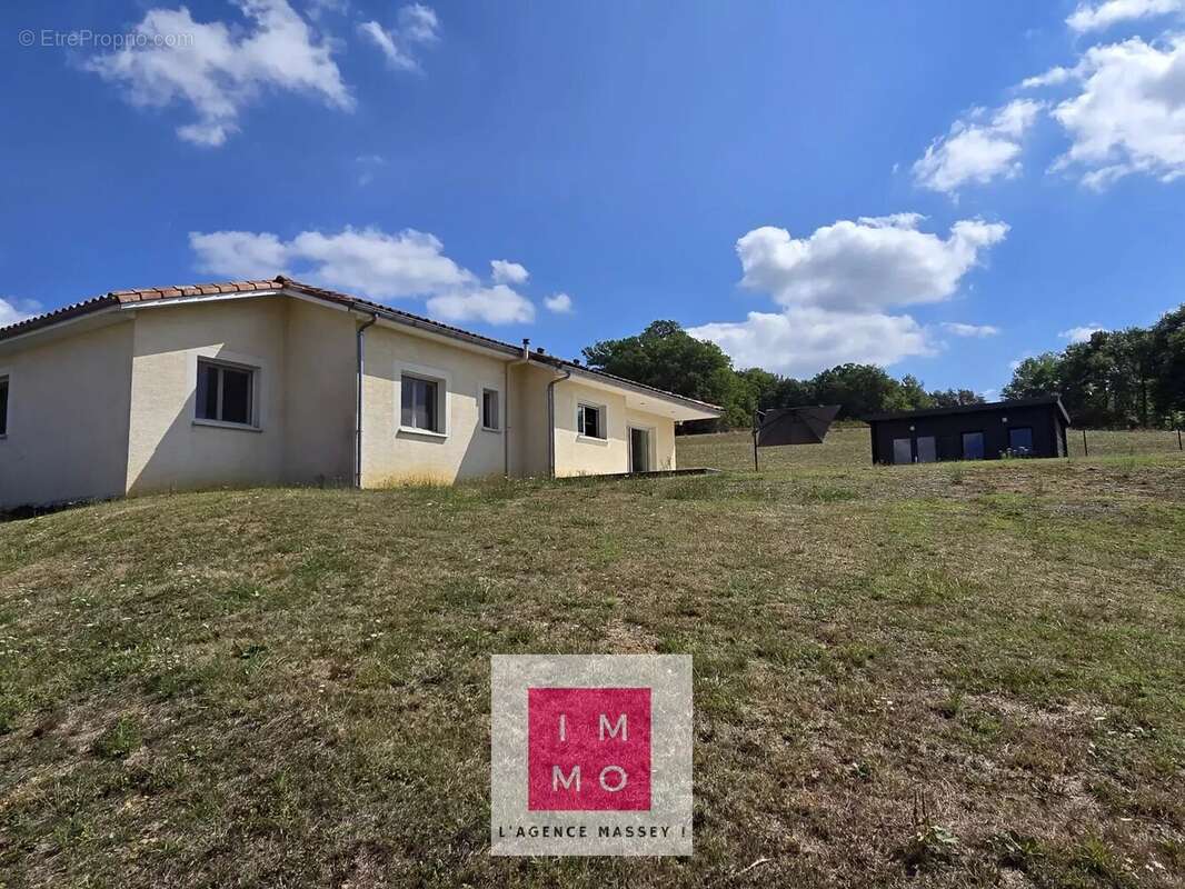 Maison à POUYASTRUC