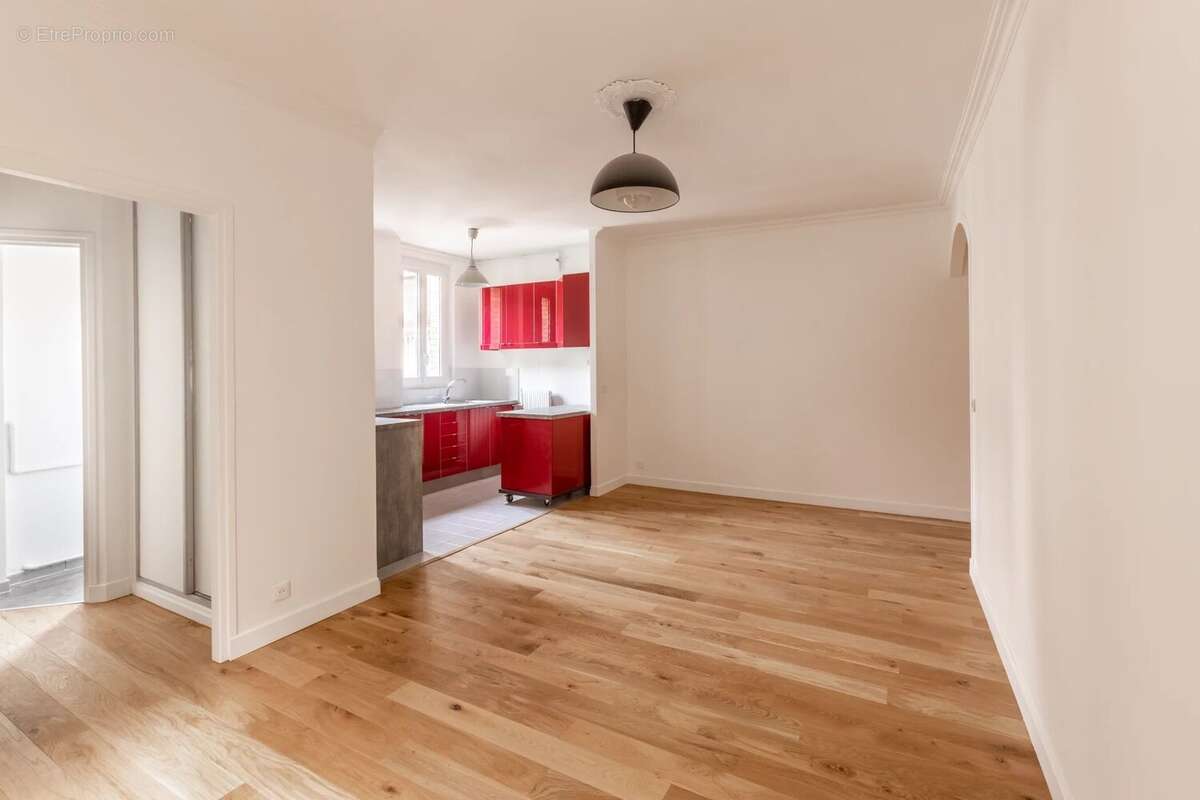 Appartement à NEUILLY-SUR-SEINE