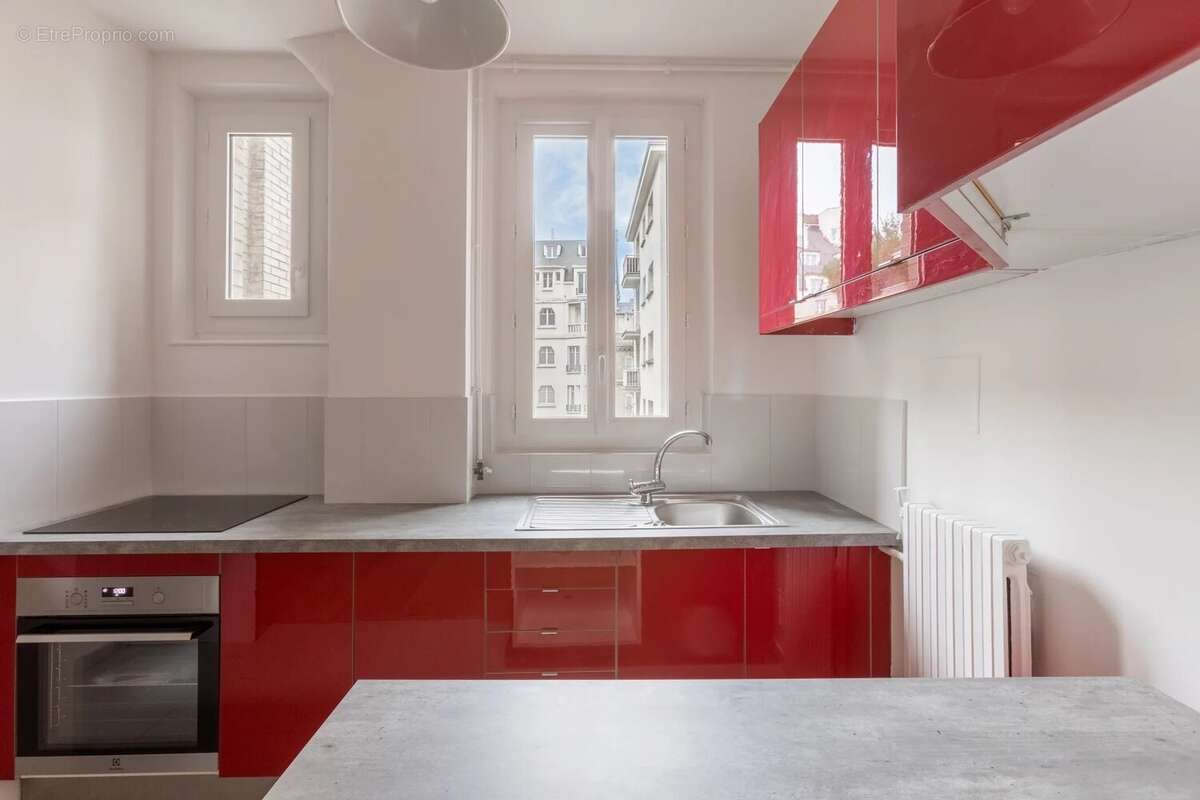 Appartement à NEUILLY-SUR-SEINE