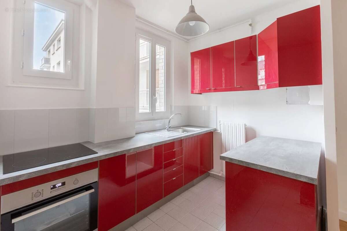Appartement à NEUILLY-SUR-SEINE