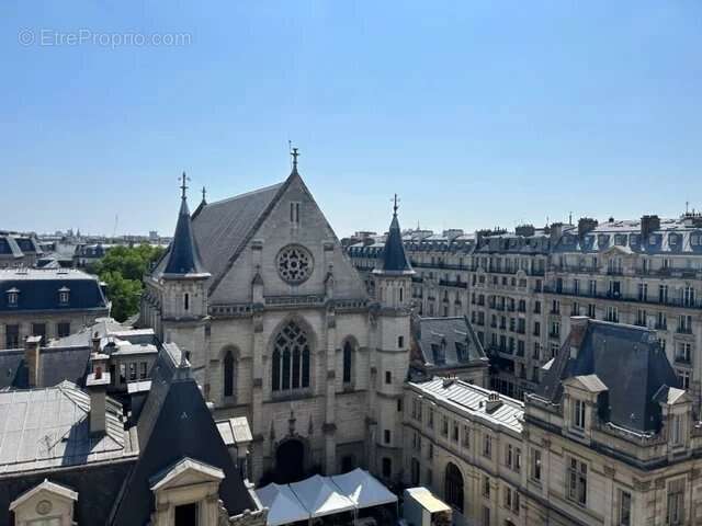 Appartement à PARIS-3E