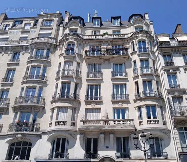 Appartement à PARIS-3E