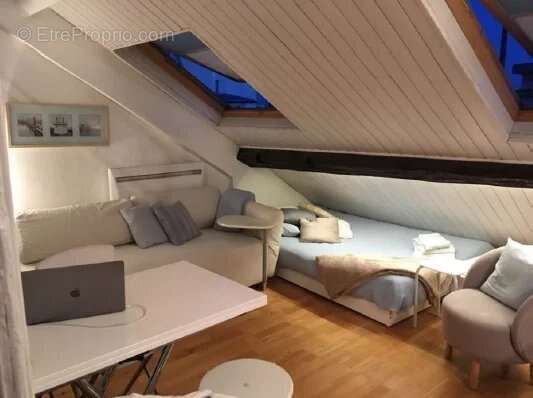 Appartement à PARIS-3E