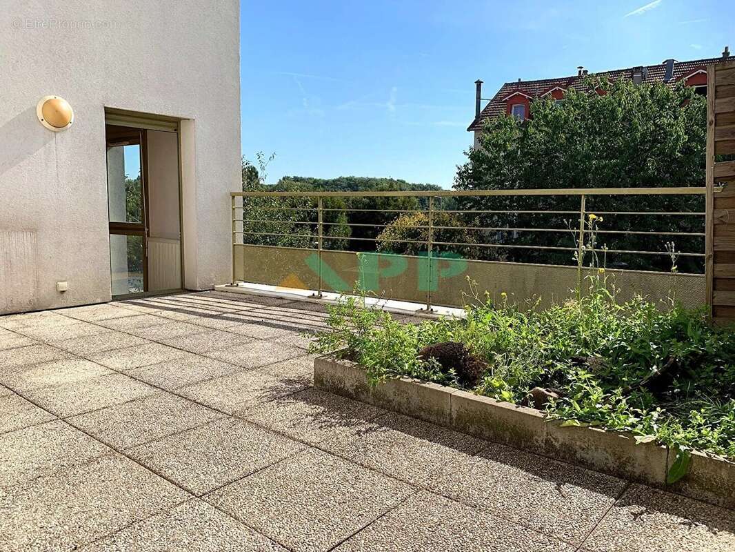 Appartement à JUVISY-SUR-ORGE