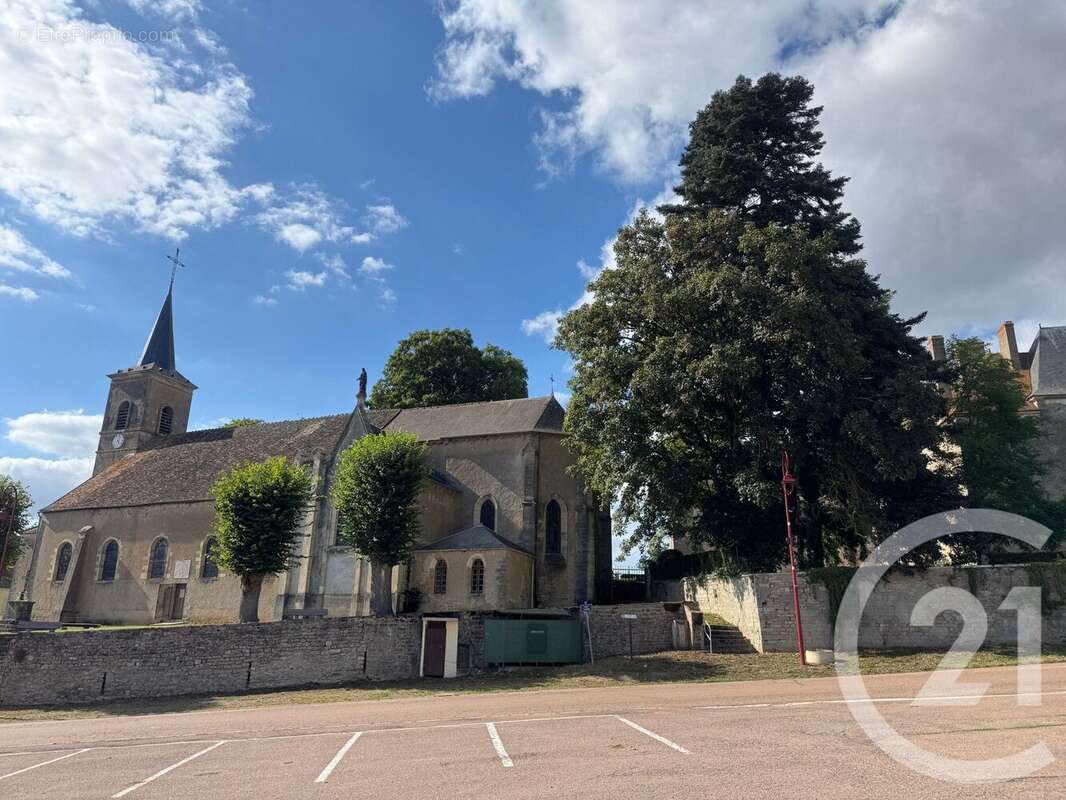 Maison à AUNAY-EN-BAZOIS