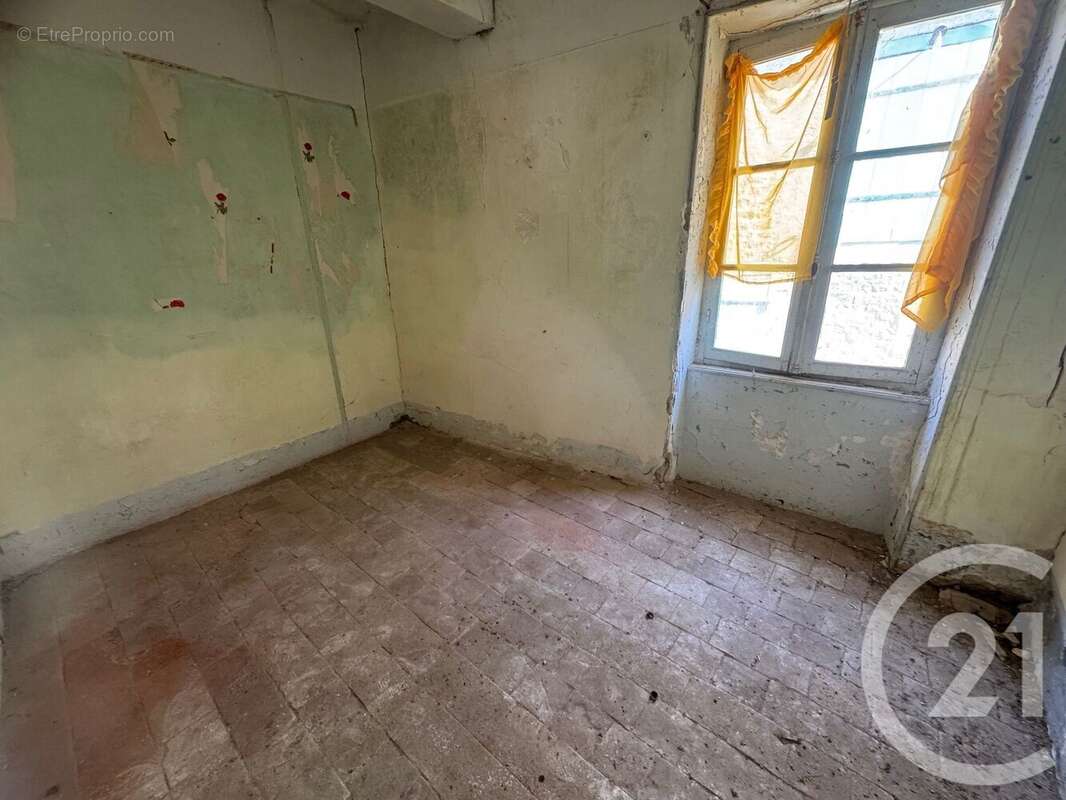 Maison à AUNAY-EN-BAZOIS