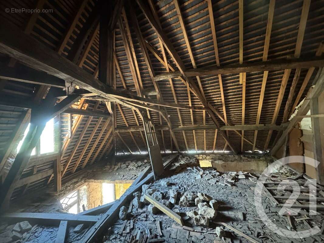 Maison à AUNAY-EN-BAZOIS