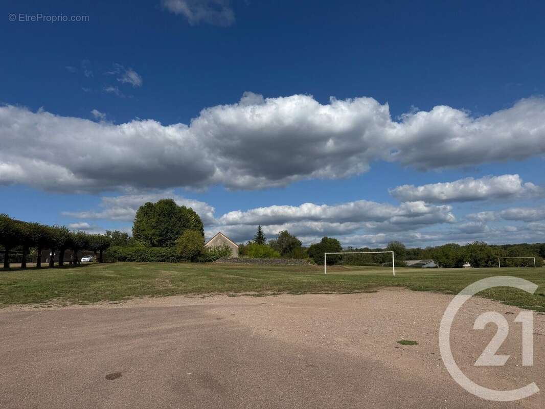 Maison à AUNAY-EN-BAZOIS